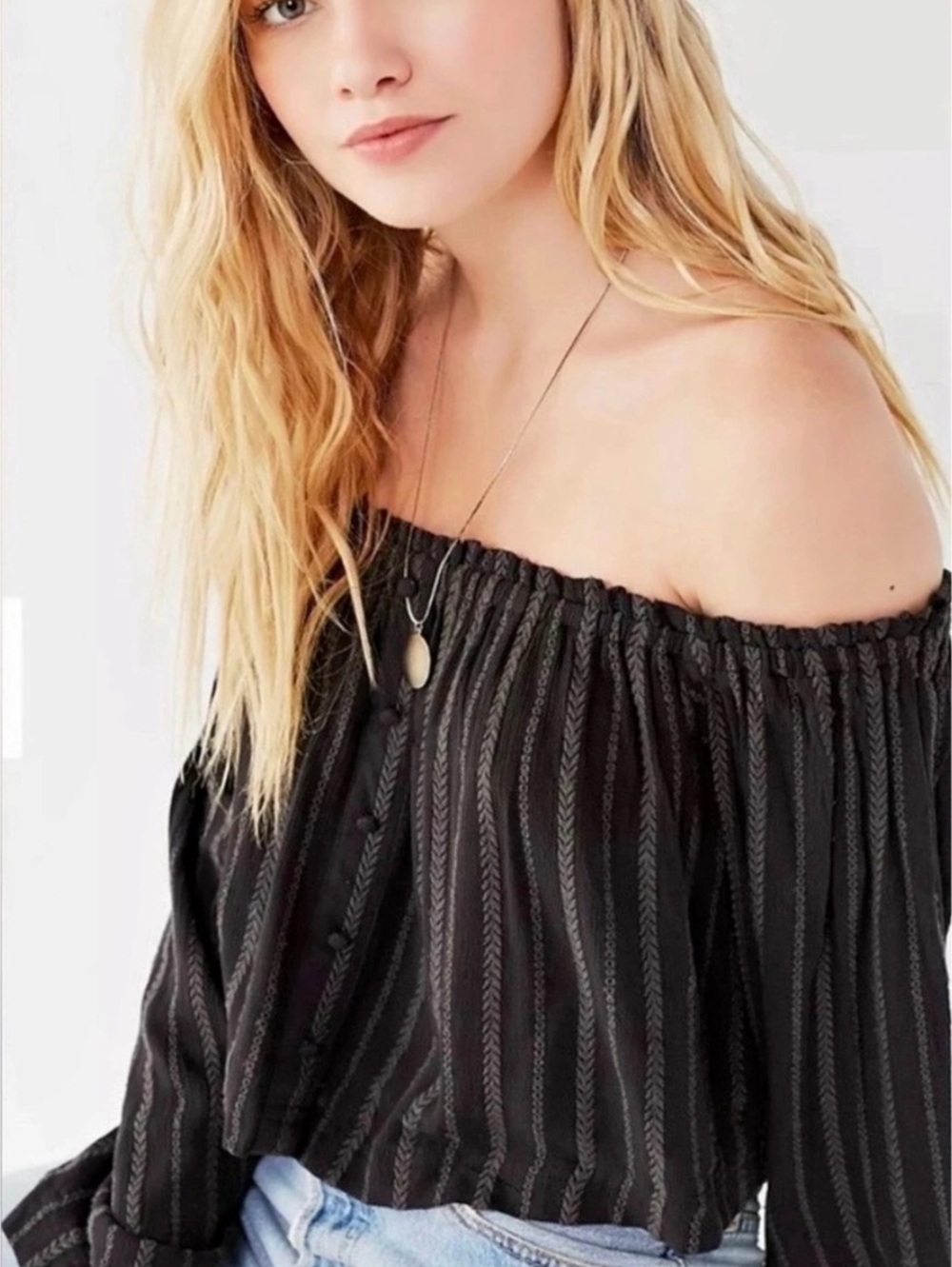 Urban Outfitters Off-Shoulder Striped Crop Top Size Medium